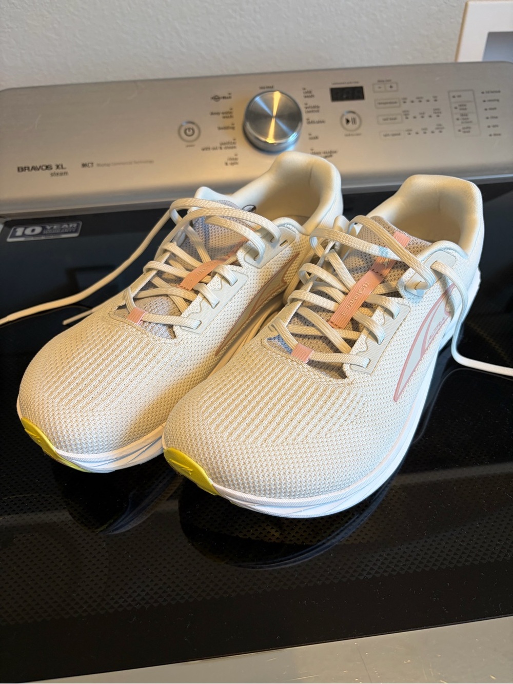 Altra Escalante 4 women’s shoes